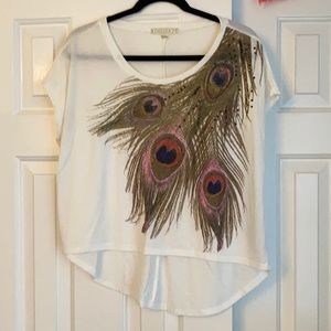 White T-shirt with feather design